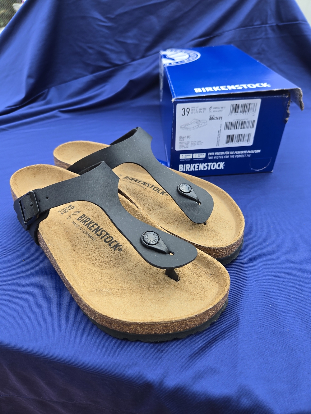 Birkenstock Black Gizeh-Style Thong Sandals - Picture 3 of 3
